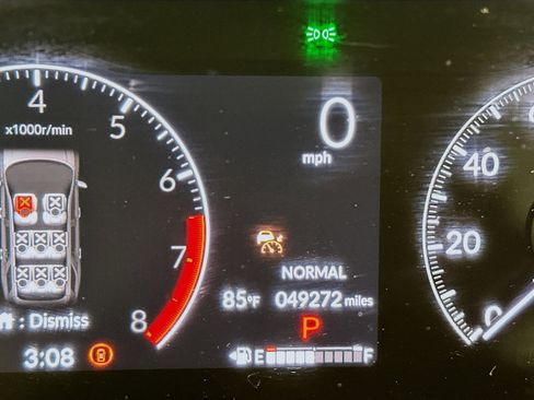 Used 2023 Honda Pilot Touring image 18