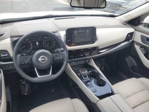 Certified 2023 Nissan Rogue SL w/ SL Premium Package FWD image 10