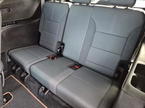 Certified 2024 GMC Acadia AT4 w/ Luxury Package image 17