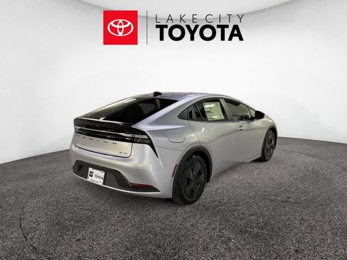 New 2026 Toyota Prius Plug-In Hybrid image 5