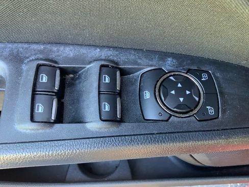 Used 2020 Ford Fusion SE FWD image 17
