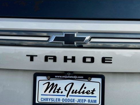 Used 2022 Chevrolet Tahoe Z71 w/ Luxury Package AWD/4WD image 12
