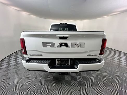 New 2026 RAM 2500 Laramie AWD/4WD image 7