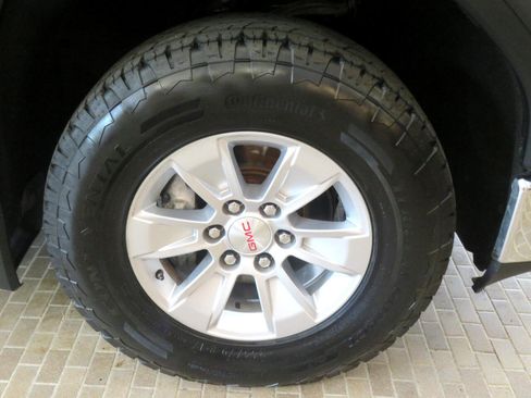 Used 2020 GMC Sierra 1500 SLE image 10