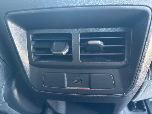 Used 2023 Chevrolet Colorado LT w/ LT Convenience Package II AWD/4WD image 29