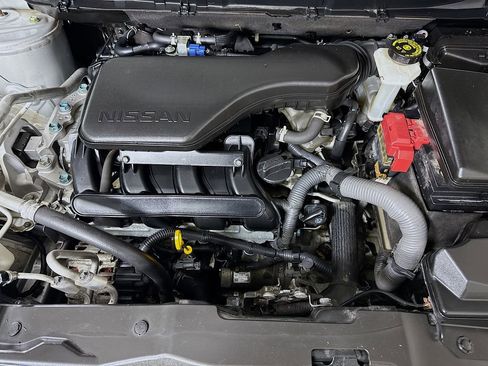 Certified 2021 Nissan Rogue Sport SV AWD/4WD image 32