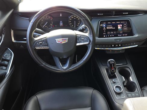 Used 2021 Cadillac XT4 Sport w/ Driver Awareness Package FWD image 12