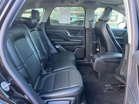 Used 2022 Lincoln Corsair Standard w/ Premium Package image 19