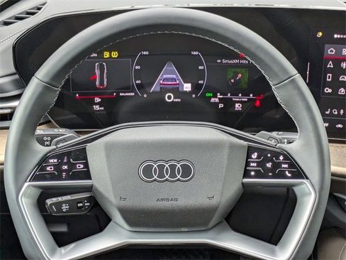Used 2025 Audi Q5 Premium w/ Convenience Package image 18