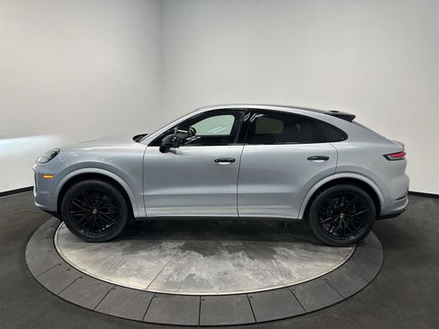 New 2026 Porsche Cayenne Coupe AWD/4WD image 2