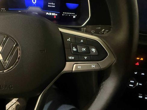 Certified 2023 Volkswagen Jetta SE image 31