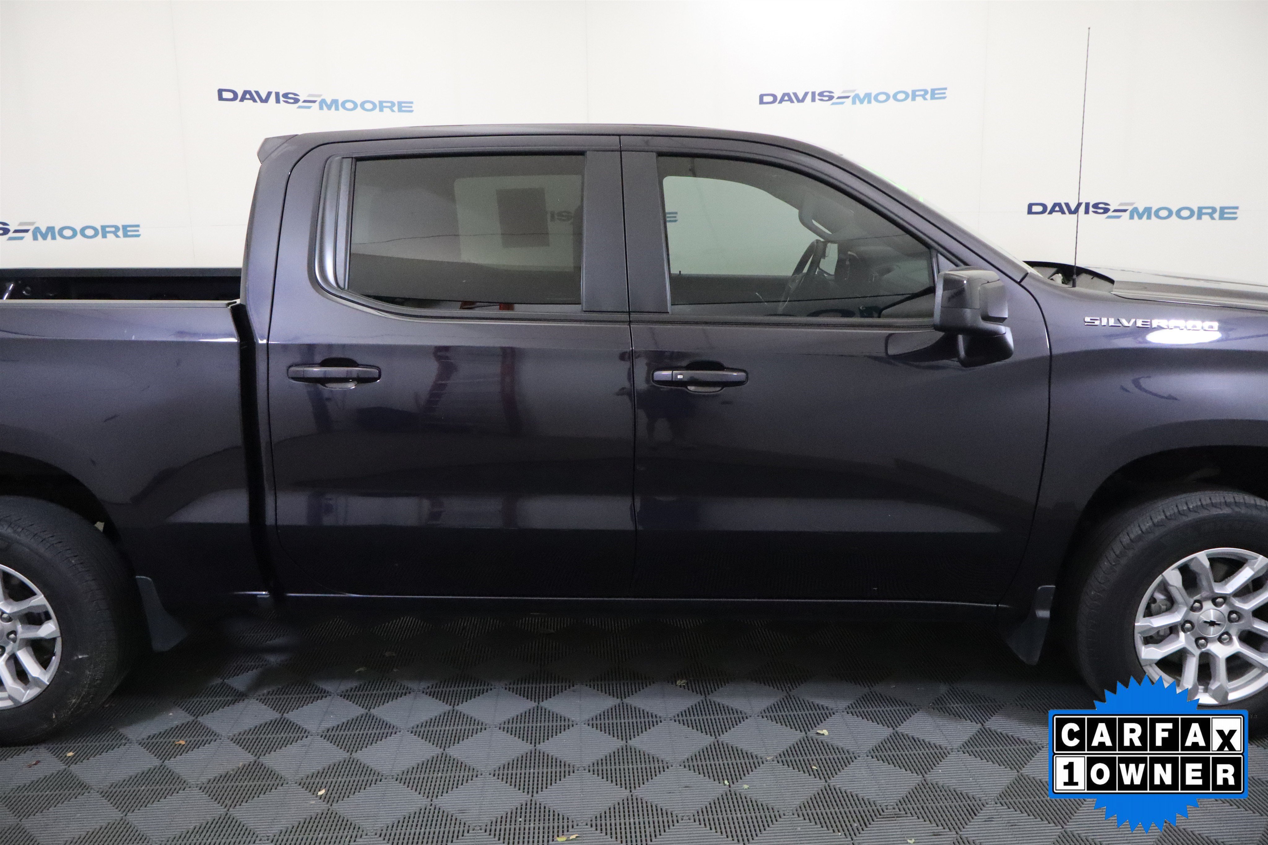 Used 2023 Chevrolet Silverado 1500 RST AWD/4WD image 5