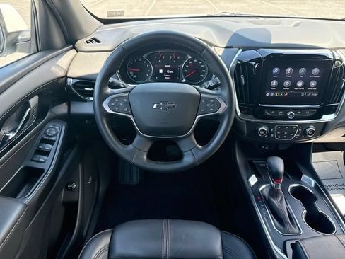 Used 2023 Chevrolet Traverse RS AWD/4WD image 13