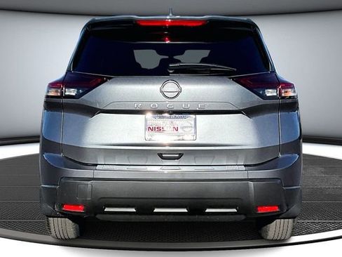 New 2026 Nissan Rogue SV FWD image 4