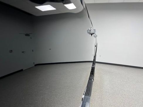 Used 2024 GMC Sierra 3500 SLT w/ SLT Convenience Package image 14