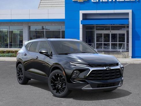 New 2026 Chevrolet Blazer LT w/ Convenience Package FWD image 31