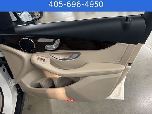 Used 2022 Mercedes-Benz GLC 300 image 27