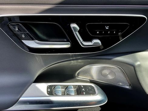 Used 2024 Mercedes-Benz E 350 4MATIC Sedan image 33