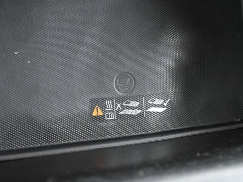 Used 2021 Chevrolet Tahoe Premier w/ Premium Package image 27