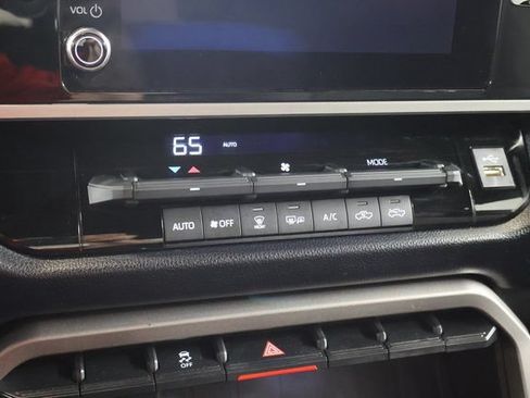 Certified 2025 Toyota Tundra SR5 AWD/4WD image 21