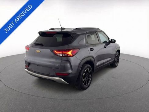 Used 2021 Chevrolet TrailBlazer LT w/ Sun and Liftgate Package image 13