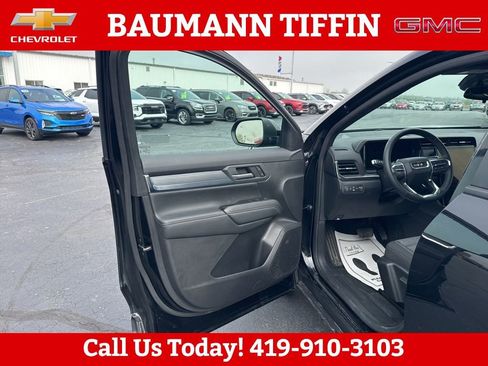 Used 2025 GMC Terrain Elevation AWD/4WD image 17