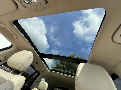 Certified 2023 Mercedes-Benz GLS 450 4MATIC image 28