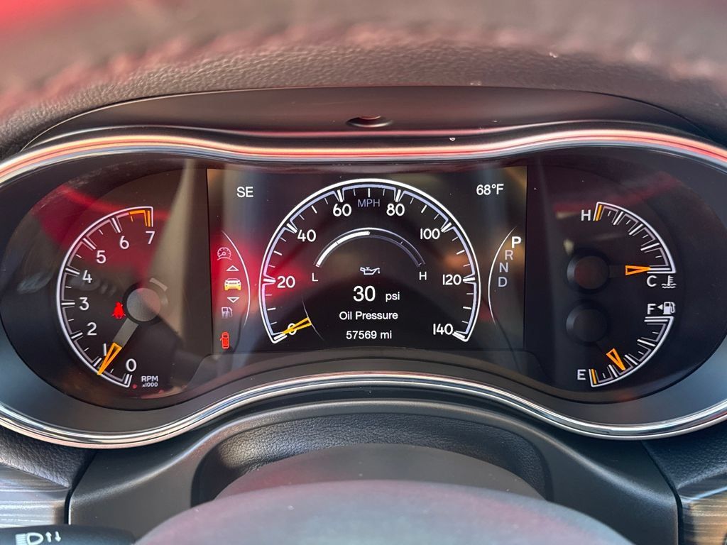 Used 2021 Jeep Grand Cherokee Laredo AWD/4WD image 17