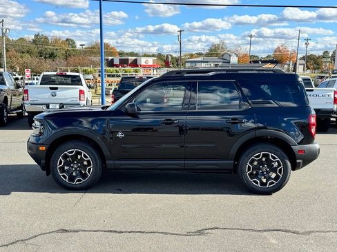 New 2025 Ford Bronco Sport Outer Banks image 3