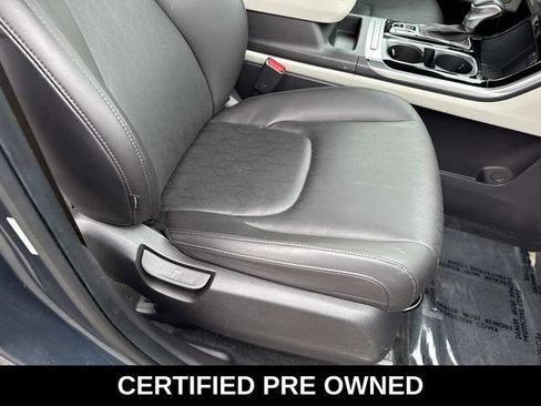 Used 2024 Kia Carnival EX FWD image 10
