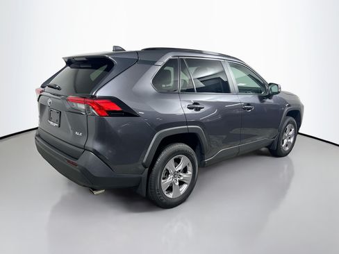 Used 2025 Toyota RAV4 XLE w/ Convenience Package FWD image 4