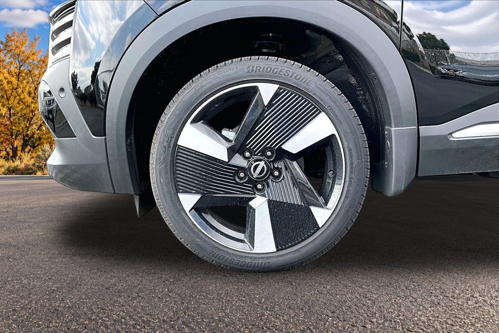 New 2026 Nissan Kicks SR FWD image 13