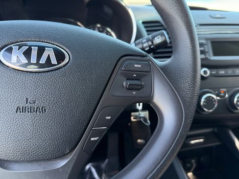 Used 2017 Kia Forte LX image 20