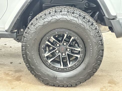 Used 2025 Jeep Wrangler Rubicon AWD/4WD image 58