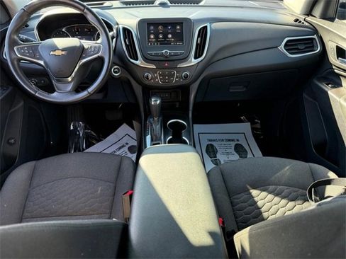 Used 2021 Chevrolet Equinox LT w/ Driver Convenience Package image 12
