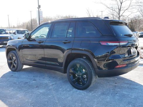 New 2025 Jeep Grand Cherokee Limited image 15