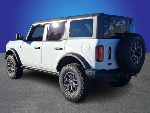 New 2025 Ford Bronco Badlands image 4