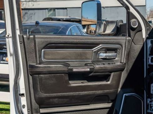 Used 2019 RAM 3500 Laramie image 17
