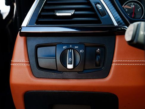 Used 2018 BMW M4 Coupe image 19