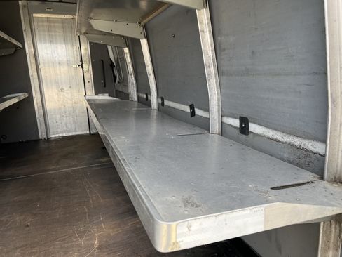 Used 2015 Mercedes-Benz Sprinter 2500 image 29