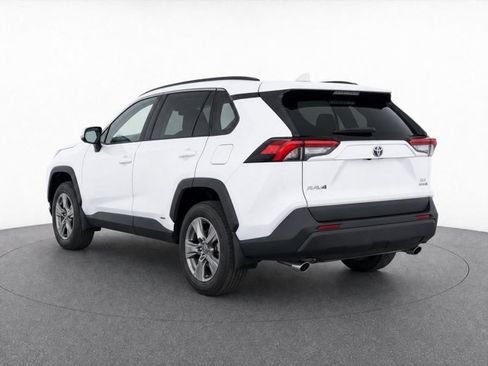 Used 2024 Toyota RAV4 XLE w/ Convenience Package AWD/4WD image 5