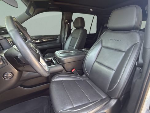 Used 2023 GMC Yukon Denali AWD/4WD image 9