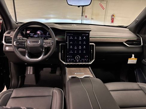 New 2026 GMC Acadia Denali w/ Super Cruise Package image 28