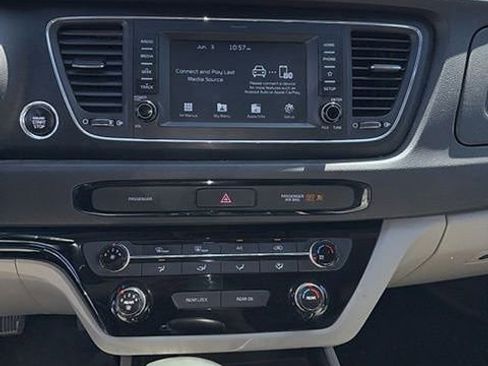Used 2019 Kia Sedona EX FWD image 8