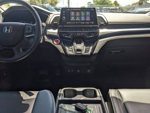 Used 2025 Honda Odyssey Touring image 14