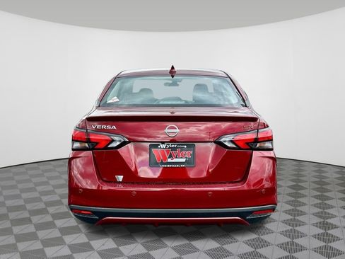Used 2025 Nissan Versa SR w/ Trunk Package FWD image 12