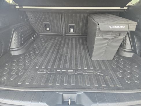 Used 2022 Subaru Outback Limited XT image 32