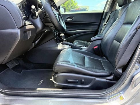 Used 2014 Acura ILX FWD image 9