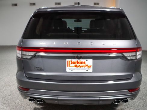 Used 2021 Lincoln Aviator Reserve w/ Equipment Group 208A AWD/4WD image 8