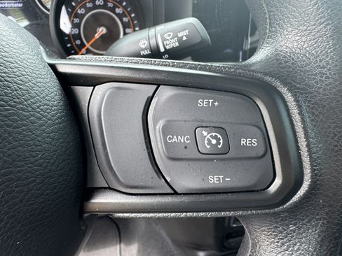 Used 2025 Jeep Wrangler Unlimited Sport AWD/4WD image 32